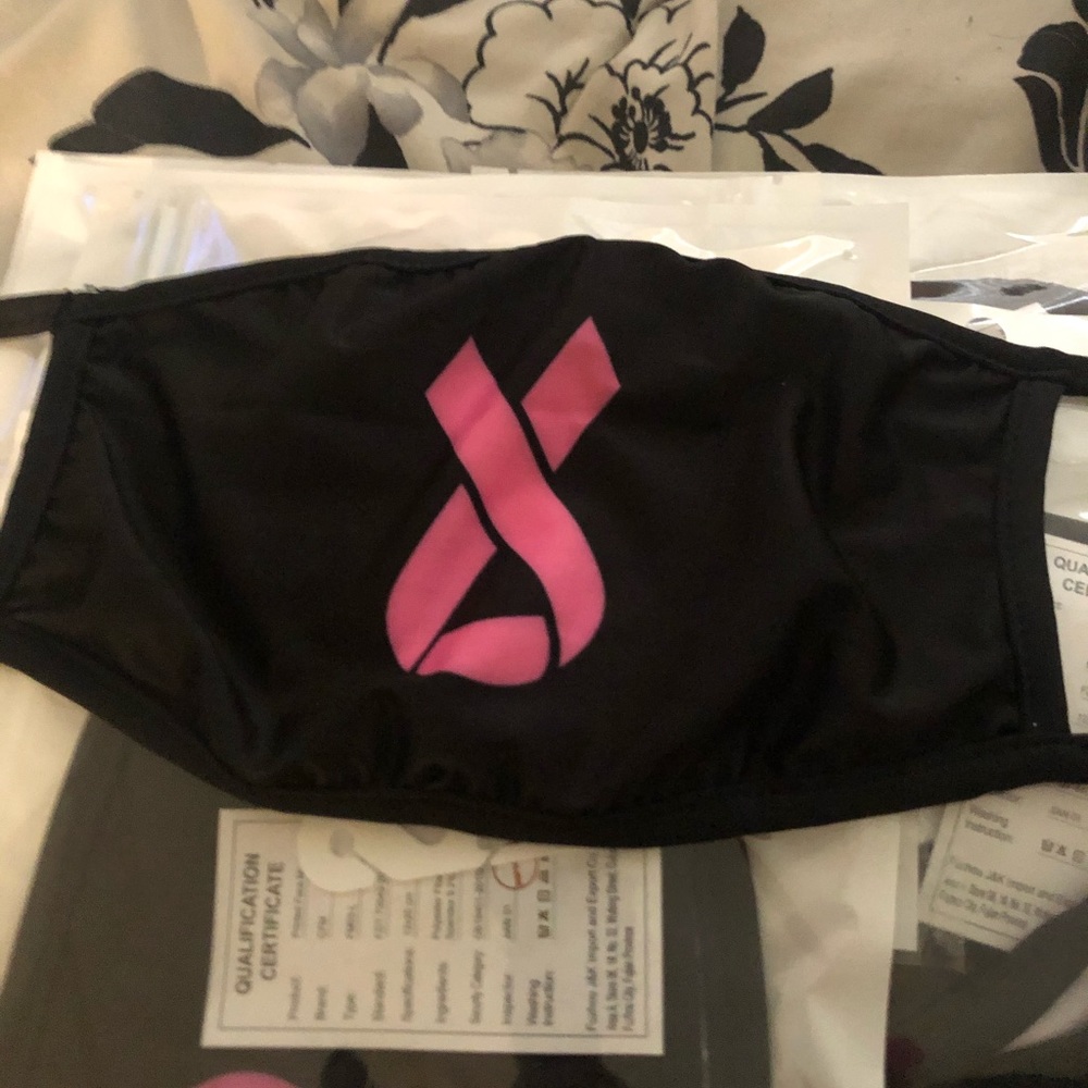Brest cancer awareness mask